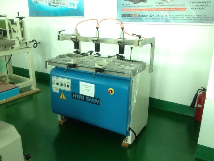 DRILLING TAPPING SCREW INSERTING MACHINE